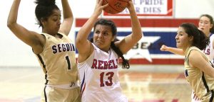 Hays dominates Seguin in 58-33 victory at home