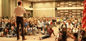 Hundreds turn out for Beto O’Rourke town hall