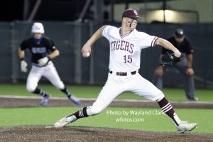 DS falls in 14-inning bi-district playoff