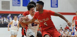 Rebels fall to Del Valle 72-65