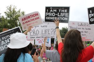 Thousands gather to protest Texas abortion bill