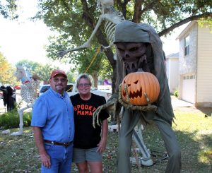 Kyle couple sets up iconic Halloween decorations
