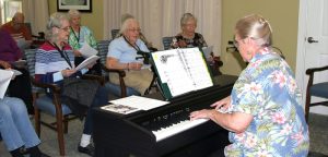 New piano raises spirits of music lovers at senior living community