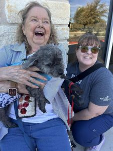 Buda Oaks seniors host ‘Spoil Your Pet Day’